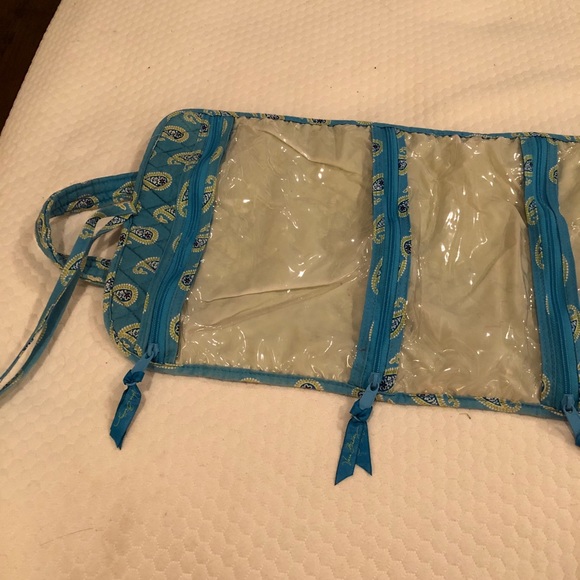 {V e r a  B r a d l e y} Toiletry Bag - Picture 3 of 4